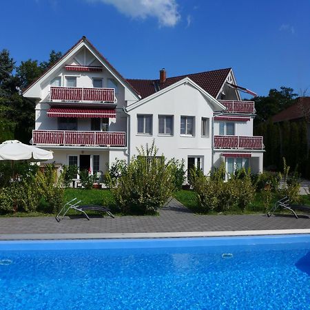 Villa Astoria Balatongyorok Luaran gambar