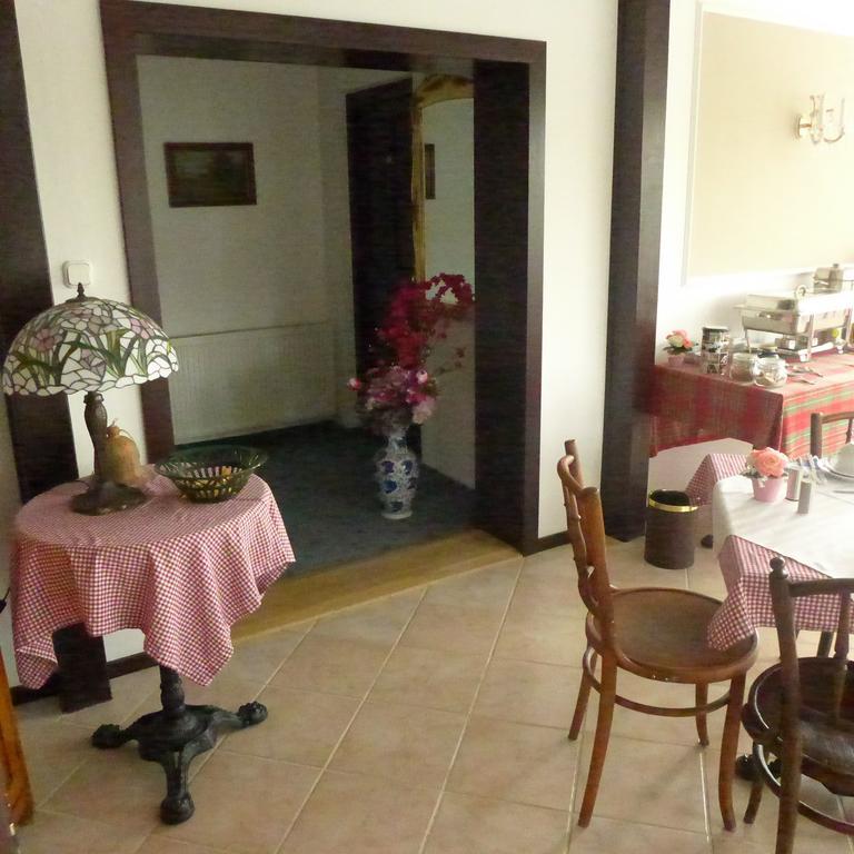 Villa Astoria Balatongyorok Luaran gambar
