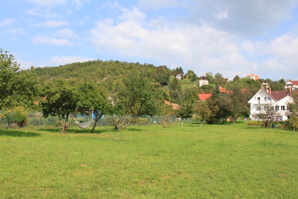 Villa Astoria Balatongyorok Luaran gambar